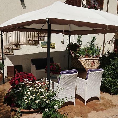 סן ג'מיני Bed And Breakfast Casale Isorella מראה חיצוני תמונה