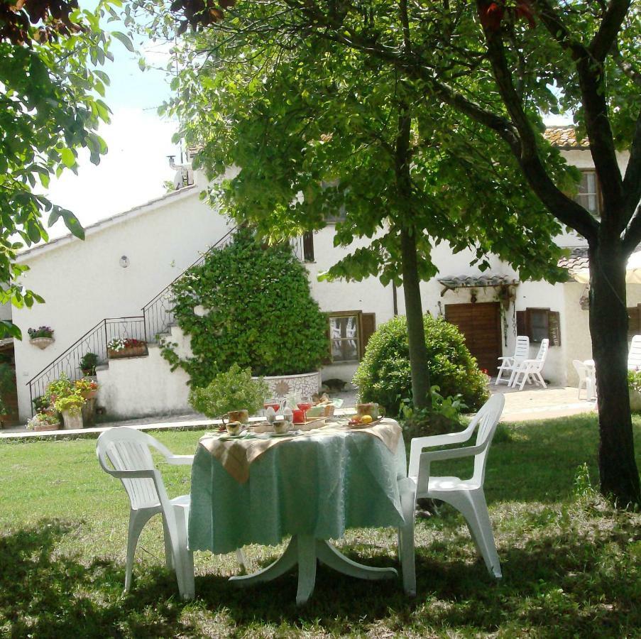 סן ג'מיני Bed And Breakfast Casale Isorella מראה חיצוני תמונה